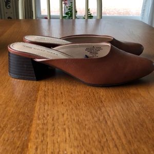 🦋 cute brown mules